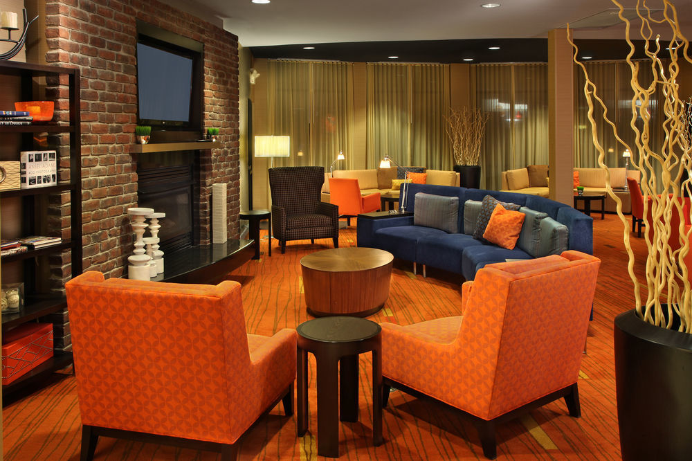 Courtyard By Marriott Providence Warwick Hotel Exterior photo